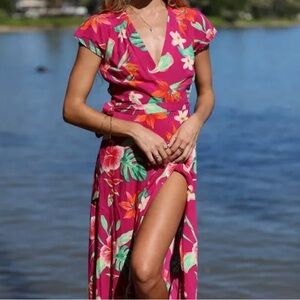 XIX PALMS Hilo Wrap Dress NWOT tropical dress Hawaii vacation formal comfy new